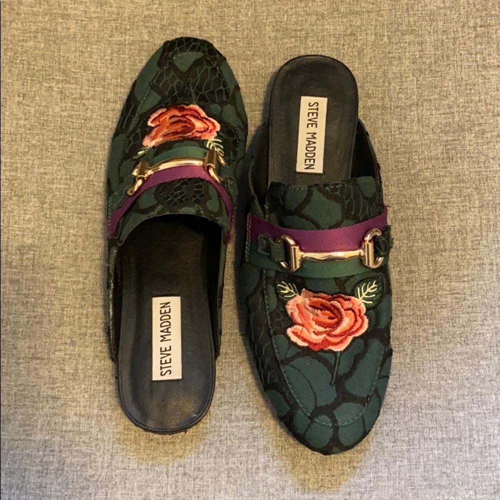 Steve Madden Green Lace & Rose Kandi Mules